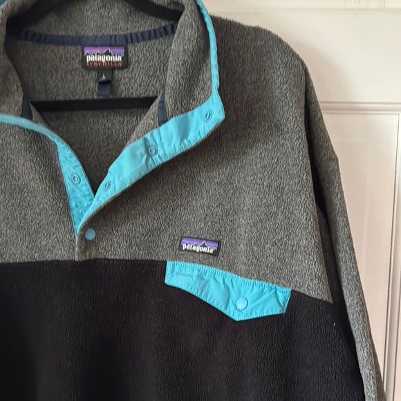 Patagonia Other - Patagonia Synchilla Black and Gray Fleece with Teal Trim